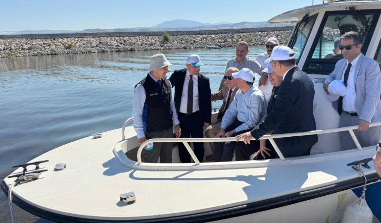 Eğirdir Gölü’nde inceleme