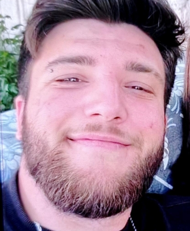 Refüje çarpan motosikletin sürücüsü üniversiteli Kemal Efe öldü