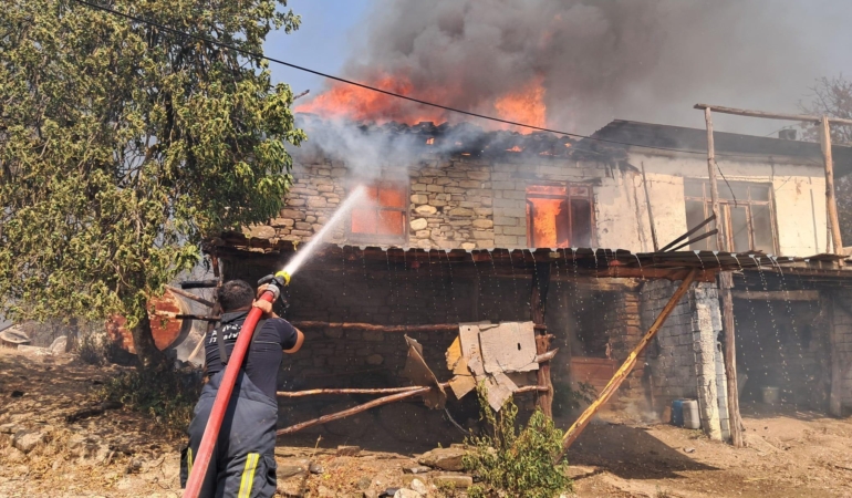 Antalya’da 2 orman yangını sürüyor; 2’si kontrol altında (5)