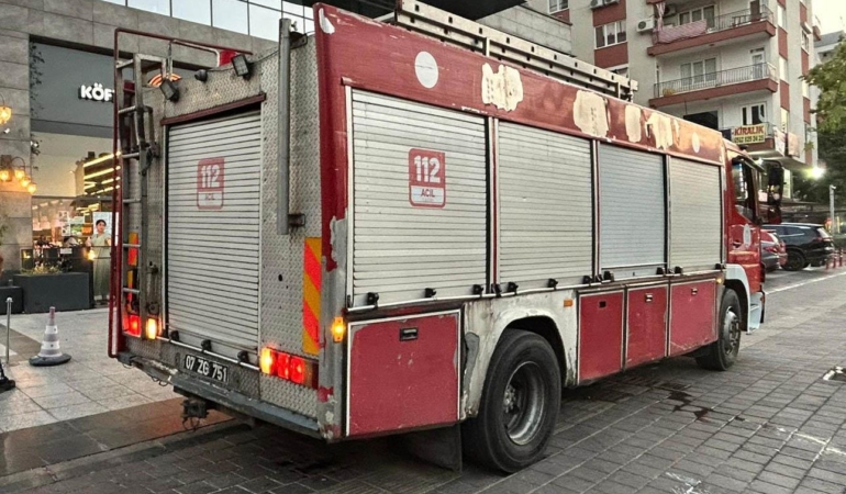 Restoran bacasında yangın