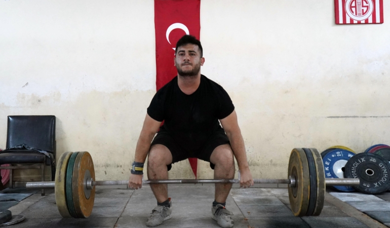 Okul salonundan Türkiye şampiyonluğuna