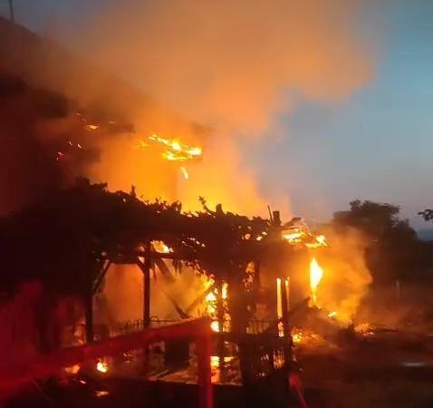 Korkuteli’de ev yangını