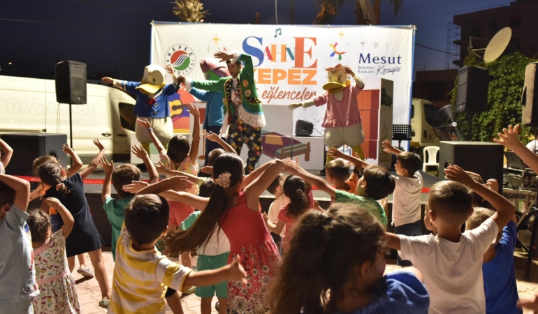 Sütçüler Mahallesi, ‘Sahne Kepez’ ile renklendi