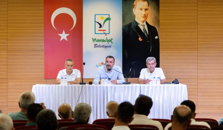 Başkan Vekili Çiçek, muhtarlarla bir araya geldi