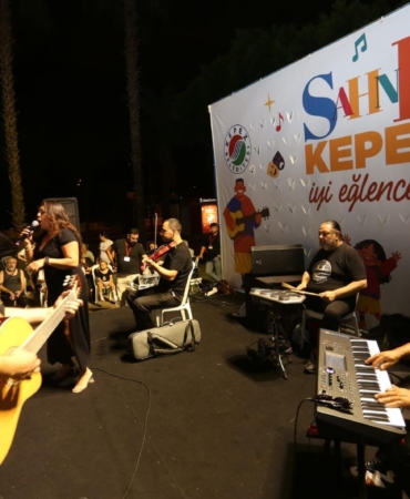 ‘Sahne Kepez’ rüzgarı Yenidoğan Mahallesi’nde esti