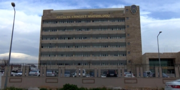 Dolandırılmaktan son anda kurtuldu; şüpheli suçüstü yakalandı