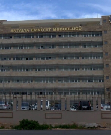 Dolandırılmaktan son anda kurtuldu; şüpheli suçüstü yakalandı