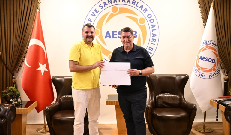 Başkan Çobanoğlu’ndan Nazik Doğum Günü Ziyareti