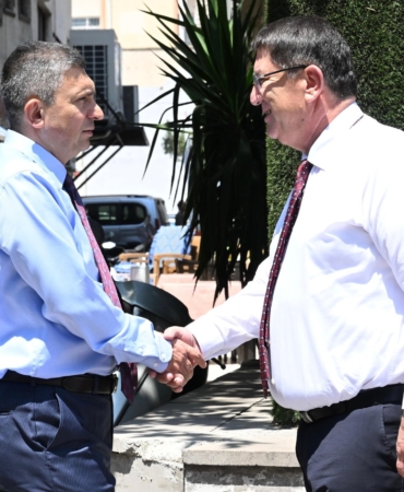 Vali Şahin, Esnafın Yanında Sıcak Sohbetler Kurdu