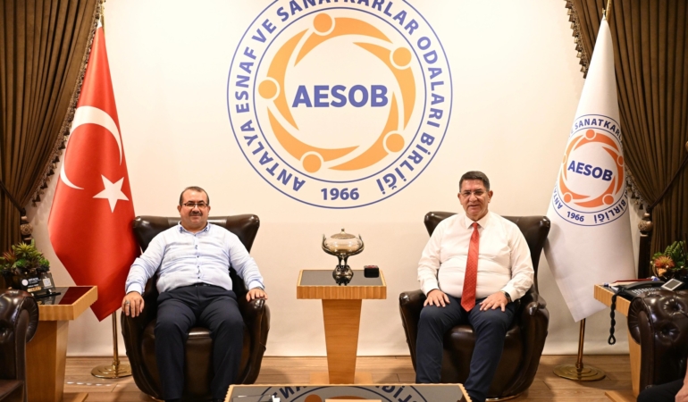 İhsan Üre’den Atatürk Parkı Esnafına Destek Ziyareti