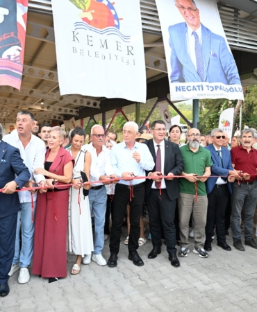 Tekirova Kapalı Pazar Yeri Açıldı, Esnafa Destek!