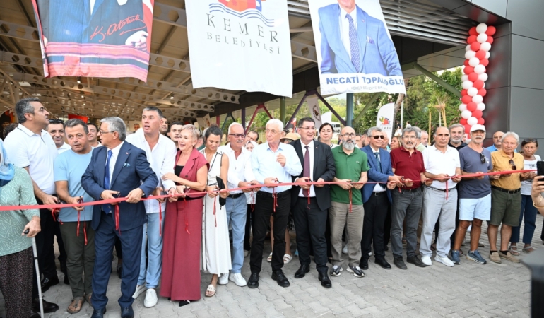 Tekirova Kapalı Pazar Yeri Açıldı, Esnafa Destek!