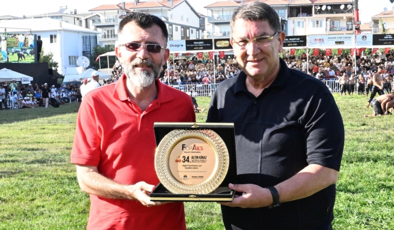 Korkuteli’de Altın Kiraz Güreşleri Coşkuyla Yapıldı