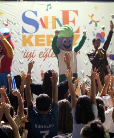 ‘Sahne Kepez’ ile sanat sokakta, eğlence mahallelerde