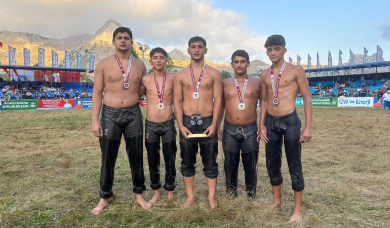 Manavgat’ın sporcuları madalyalarla döndü