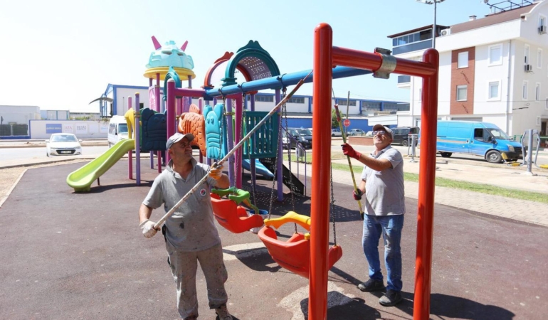 Kepez’de parklar yenileniyor