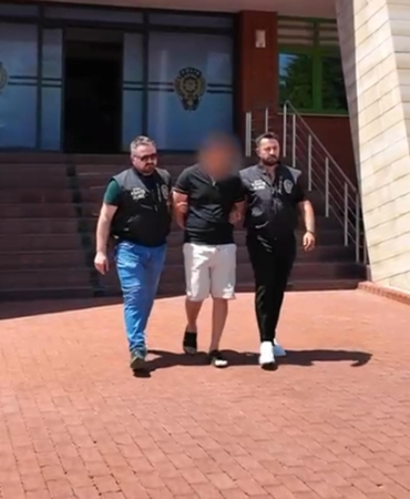 4 çocuğunun annesini boğdu