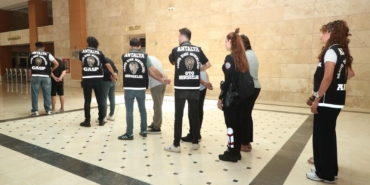 2 kişiyi 13 saat alıkoyup, 6 milyon lira gasbeden 6 şüpheli tutuklandı