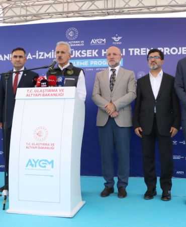 Bakan Uraloğlu: Ankara-İzmir arası seyahat süremiz 3,5 saate düşecek