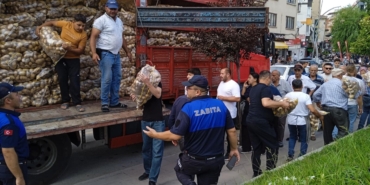 20 ton patatesi ücretsiz dağıttı