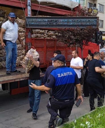 20 ton patatesi ücretsiz dağıttı