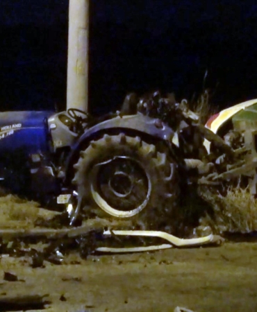 Traktör ile otomobil çarpıştı: 2 yaralı