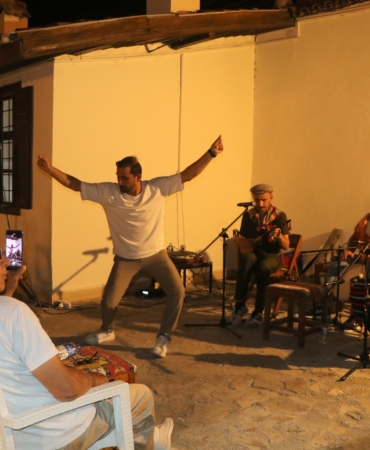 Tarihi konakta Burdur türküleri konseri