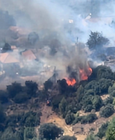 Kumluca’da örtü yangını büyümeden söndürüldü