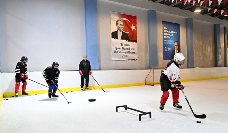 Buz Hokeyi Gelişim Kampı ilk kez Antalya’da
