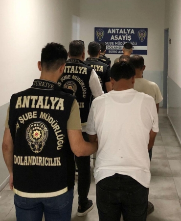 1 milyon 736 bin TL’lik dolandırıcılığa 4 tutuklama