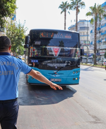Büyükşehir’in toplu ulaşım araçlarındaki sıkı denetimler devam ediyor