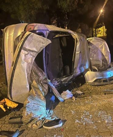 Takla atan otomobilde 4 kişi yaralandı