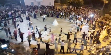 Davetlilerin Teke yöresi oyunları hayran bıraktı