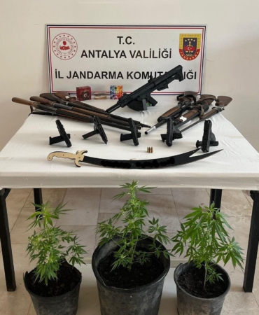 Serik’te silah kaçakçılığı operasyonu