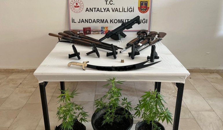 Serik’te silah kaçakçılığı operasyonu