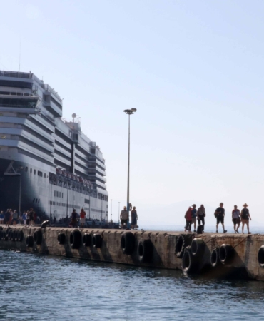 ABD’li turistler kruvaziyerle Alanya’ya geldi