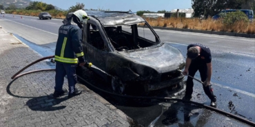 Seyir halindeki araç yandı