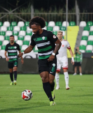 Serik Spor 3 puanla tanıştı