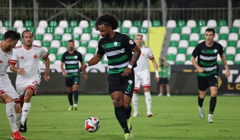 Serik Spor 3 puanla tanıştı