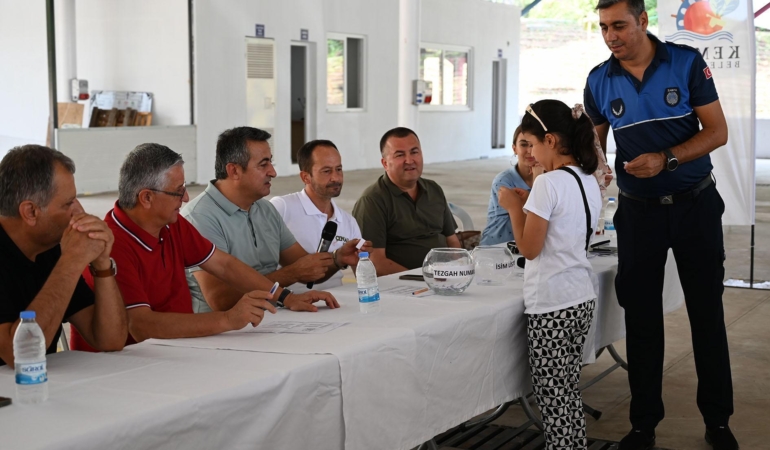 Tekirova pazar yerinde kuralar çekildi