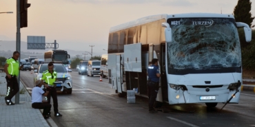 Otobüs midibüse çarptı: 5 yaralı