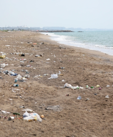 Kumköy Sahili’nde barakalar gitti, çöplük kaldı