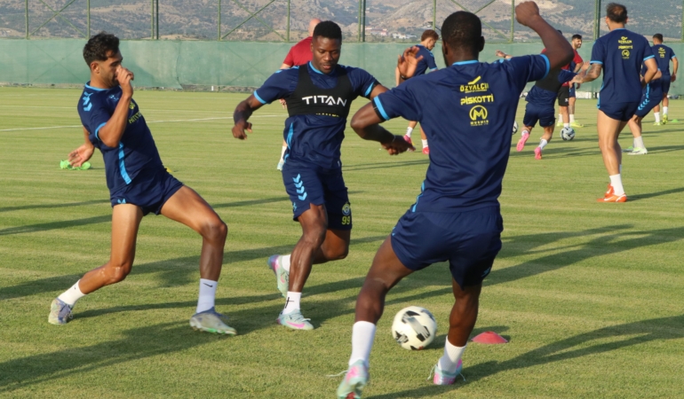 Doğan Türk Birliği Burdur’da kampta