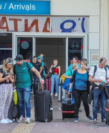 Antalya Havalimanı’nda uçak ve yolcu trafiği rekoru