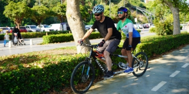 Görme yetisini kaybetti ama tutkusu bisikletten vazgeçmedi