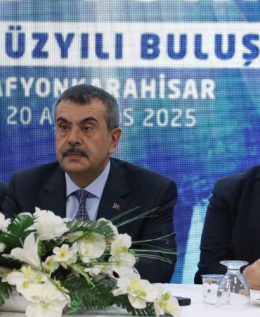 Bakan Tekin: ‘Terörsüz Türkiye’ hedefini anlatmak için sahadayız