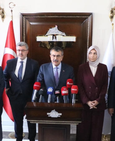 Bakan Tekin: ‘Terörsüz Türkiye’ hedefini anlatmak için sahadayız (2)