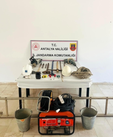 Jandarmadan kaçak kazıya suçüstü