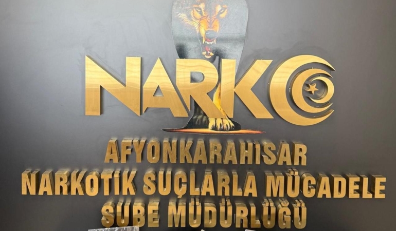 Çekici üzerindeki otomobilde uyuşturucu ele geçirildi