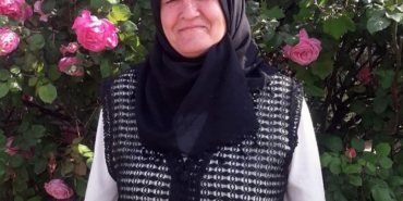Hafif ticari araçla çarpışan motosikletteki anne öldü, kızı ağır yaralandı